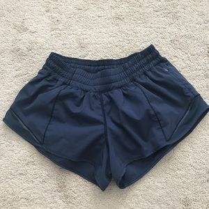 Lululemon Hotty Hot size 6